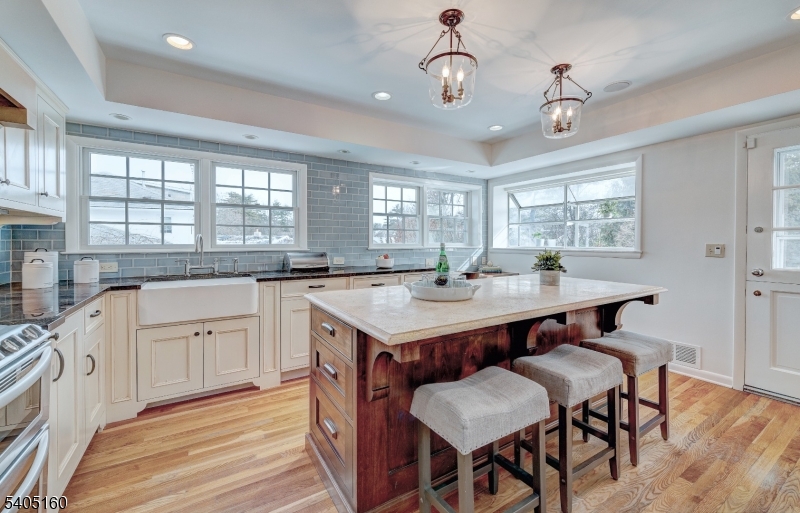 684 Longview Road South Orange, NJ 07079 - Photo 15 of 41