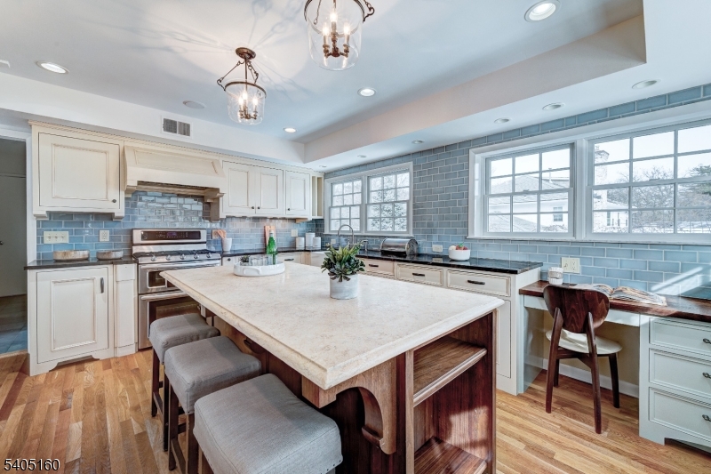 684 Longview Road South Orange, NJ 07079 - Photo 16 of 41