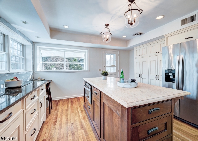 684 Longview Road South Orange, NJ 07079 - Photo 18 of 41