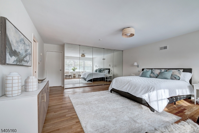 684 Longview Road South Orange, NJ 07079 - Photo 20 of 41