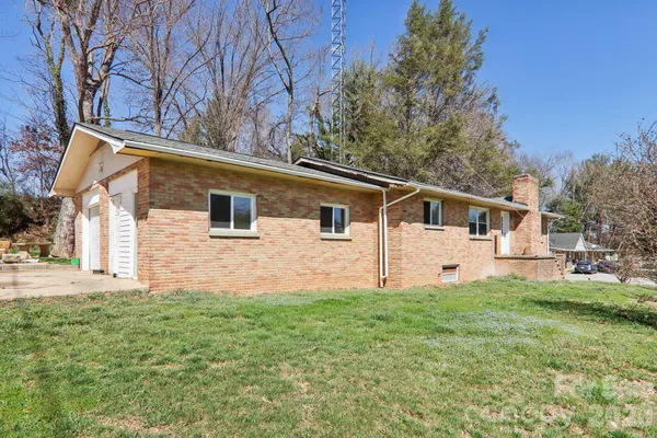 $269,900 | 541 Paragon Parkway, Clyde, NC 28721