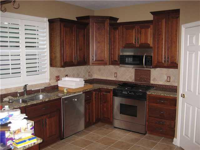 10111 Quaker Ridge Court Fishers, IN 46037 - Photo 4 of 8 Gallery Image 4
