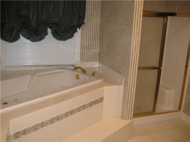 10111 Quaker Ridge Court Fishers, IN 46037 - Photo 7 of 8 Gallery Image 7