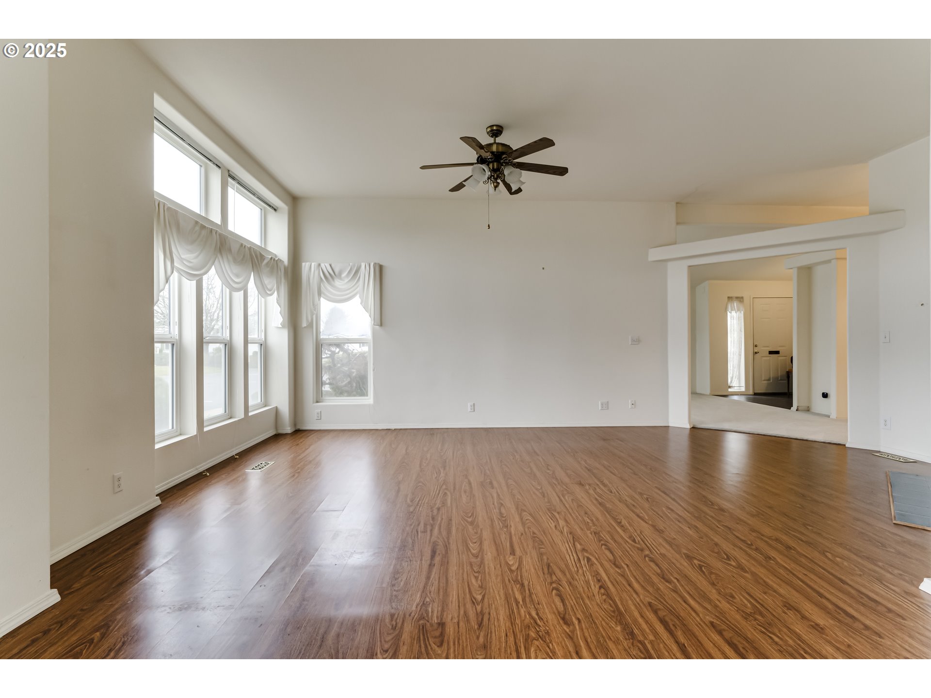 1830 Summerfield Avenue Eugene, OR 97402 - Photo 6 of 39 Family Room