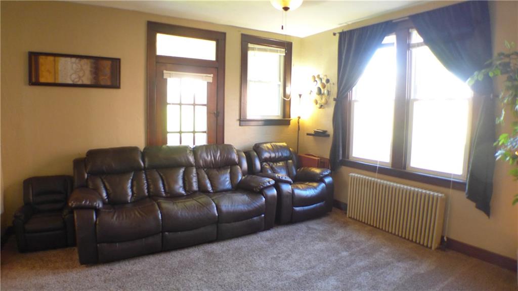 1097 Broughton Road Pittsburgh, PA 15236 - Photo 9 of 25 Gallery Image 9