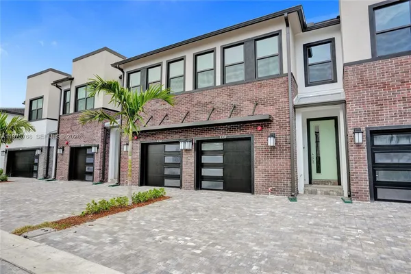 $4,350 | 8339 Northwest 7th Place, Plantation, FL 33324