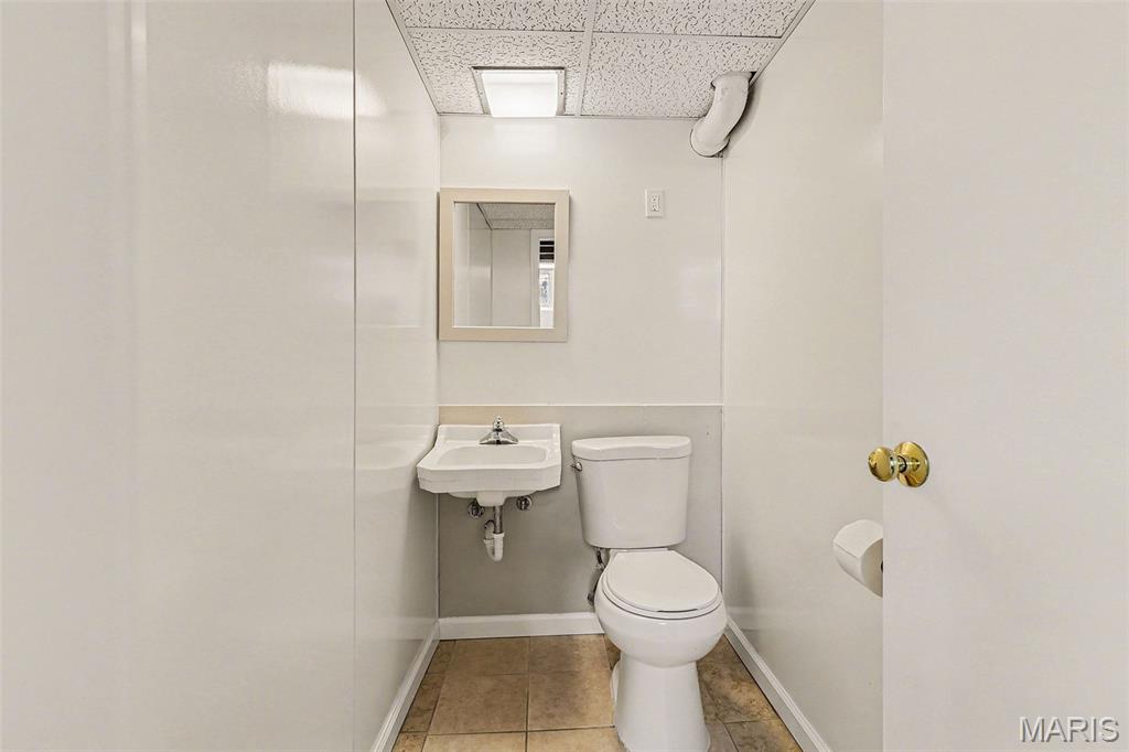 1323 Samoa Drive St. Louis, MO 63126 - Photo 11 of 17