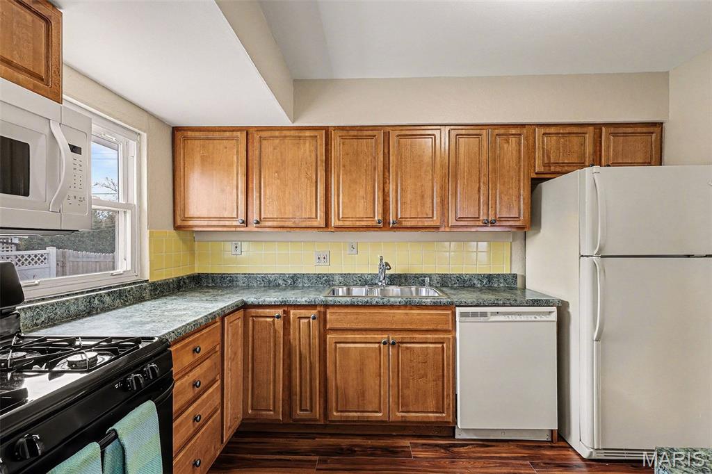 1323 Samoa Drive St. Louis, MO 63126 - Photo 10 of 17