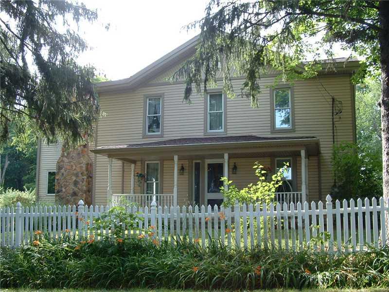 4045 Hillsville Road Pulaski, PA 16143 - Photo 1 of 23 Exterior Front.