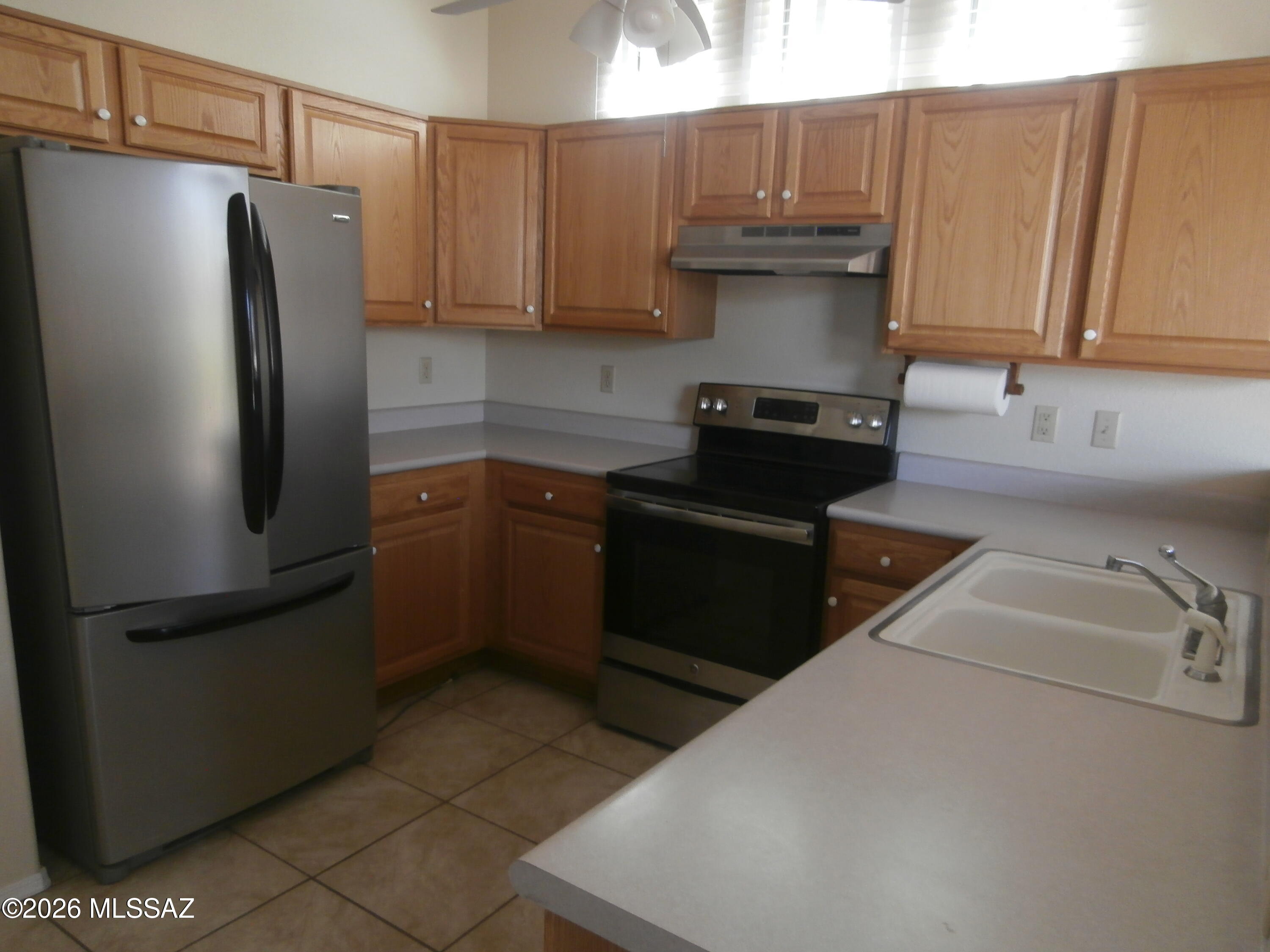 948 West Ashworth Road Green Valley, AZ 85614 - Photo 8 of 21 Kitchen
