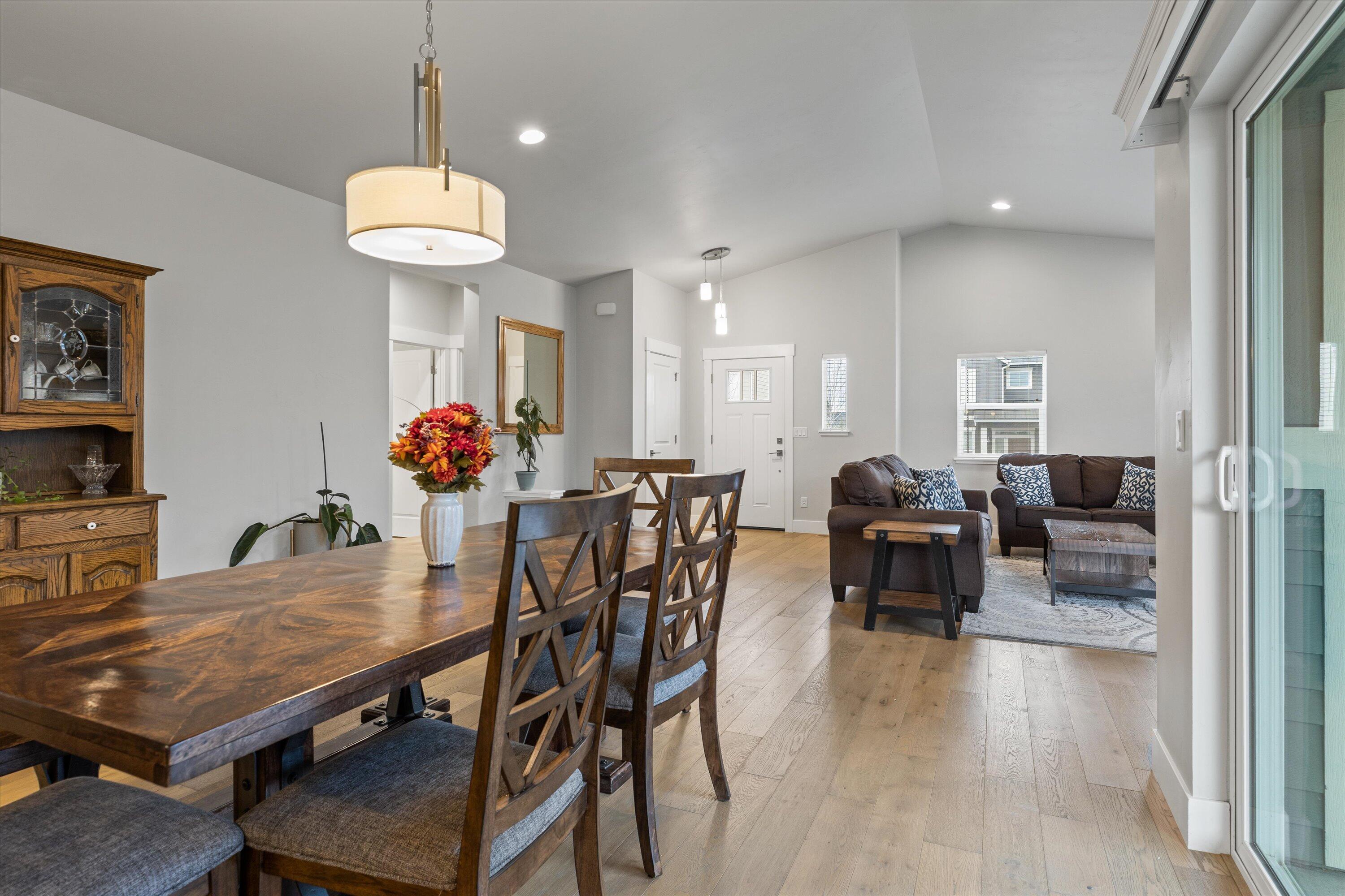 20773 Kilbourne Loop Bend, OR 97701 - Photo 18 of 38 18-4093_221111_JILLROSELL