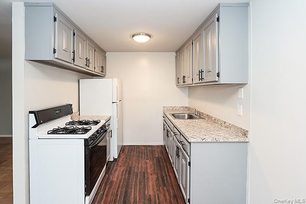 1233 Melville Road, Unit 24 Farmingdale, NY 11735 - Photo 31 of 40