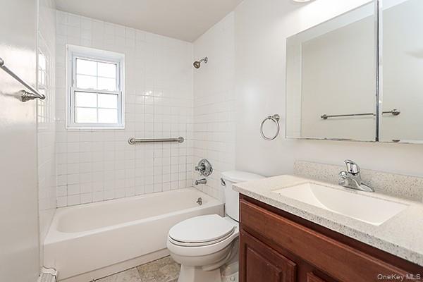 1233 Melville Road, Unit 24 Farmingdale, NY 11735 - Photo 37 of 40
