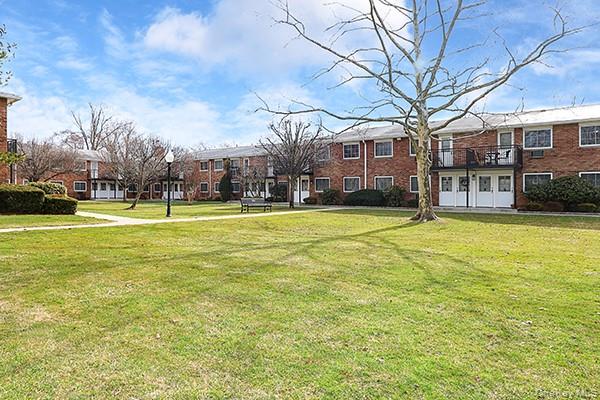 1233 Melville Road, Unit 24 Farmingdale, NY 11735 - Photo 39 of 40