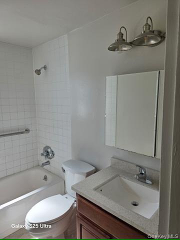 1233 Melville Road, Unit 24 Farmingdale, NY 11735 - Photo 8 of 40