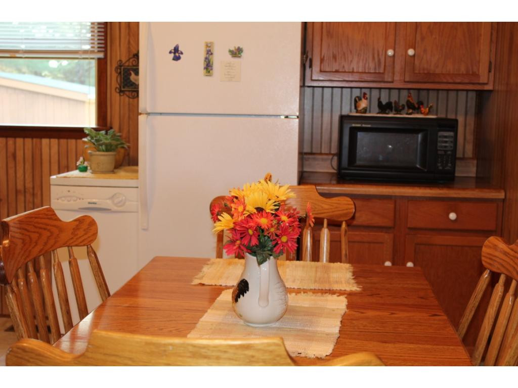 485 Henson Road Bristol, TN 37620 - Photo 7 of 16 Eatin Kitchen