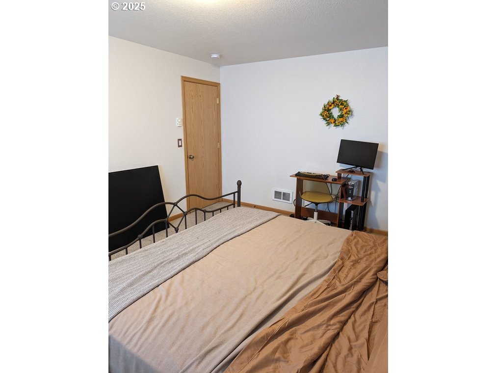 1150 Hemlock Street, Unit 17 Florence, OR 97439 - Photo 13 of 19