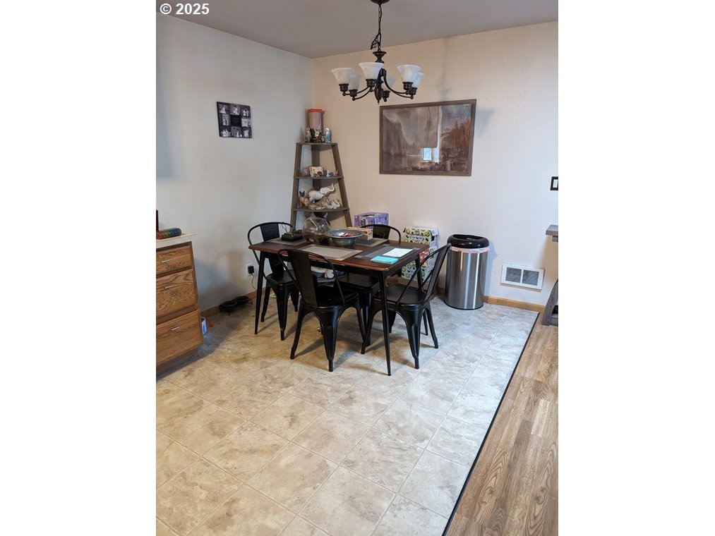 1150 Hemlock Street, Unit 17 Florence, OR 97439 - Photo 7 of 19