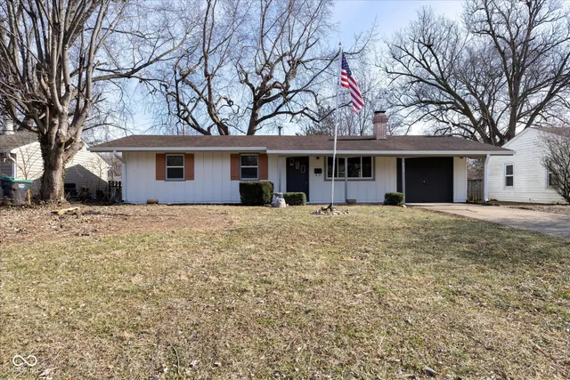 $215,000 | 813 Highland Drive, Whiteland, IN 46184