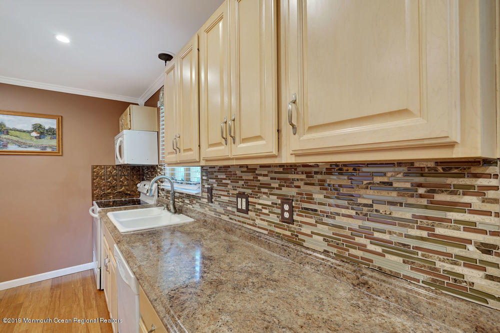 16 Leone Road Toms River, NJ 08755 - Photo 14 of 63 Kitchen
