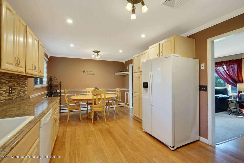 16 Leone Road Toms River, NJ 08755 - Photo 18 of 63 Kitchen