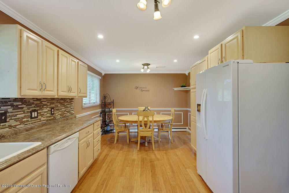 16 Leone Road Toms River, NJ 08755 - Photo 19 of 63 Kitchen