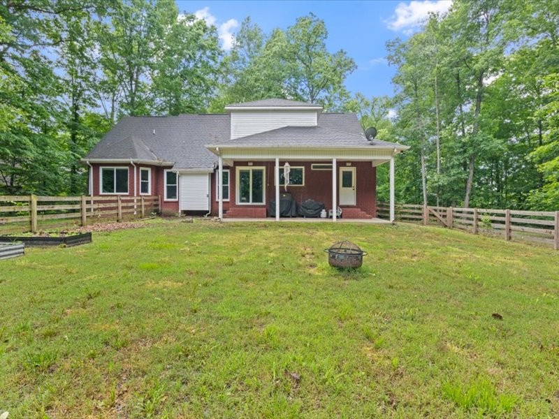 3904 Rowland Road Murfreesboro, TN 37128 - Photo 26 of 26 front view of a house with yard