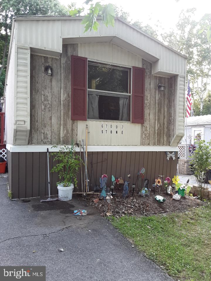 670 Hempfield Hill Road, Unit 7 Columbia, PA 17512 - Photo 3 of 26