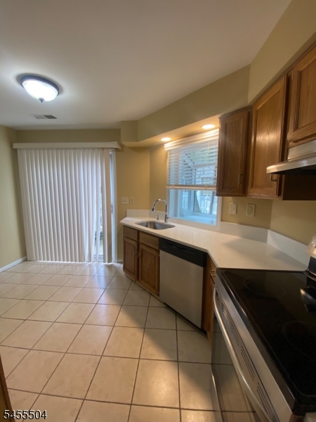 44 Morgan Court Bedminster, NJ 07921 - Photo 4 of 7 Gallery Image 4