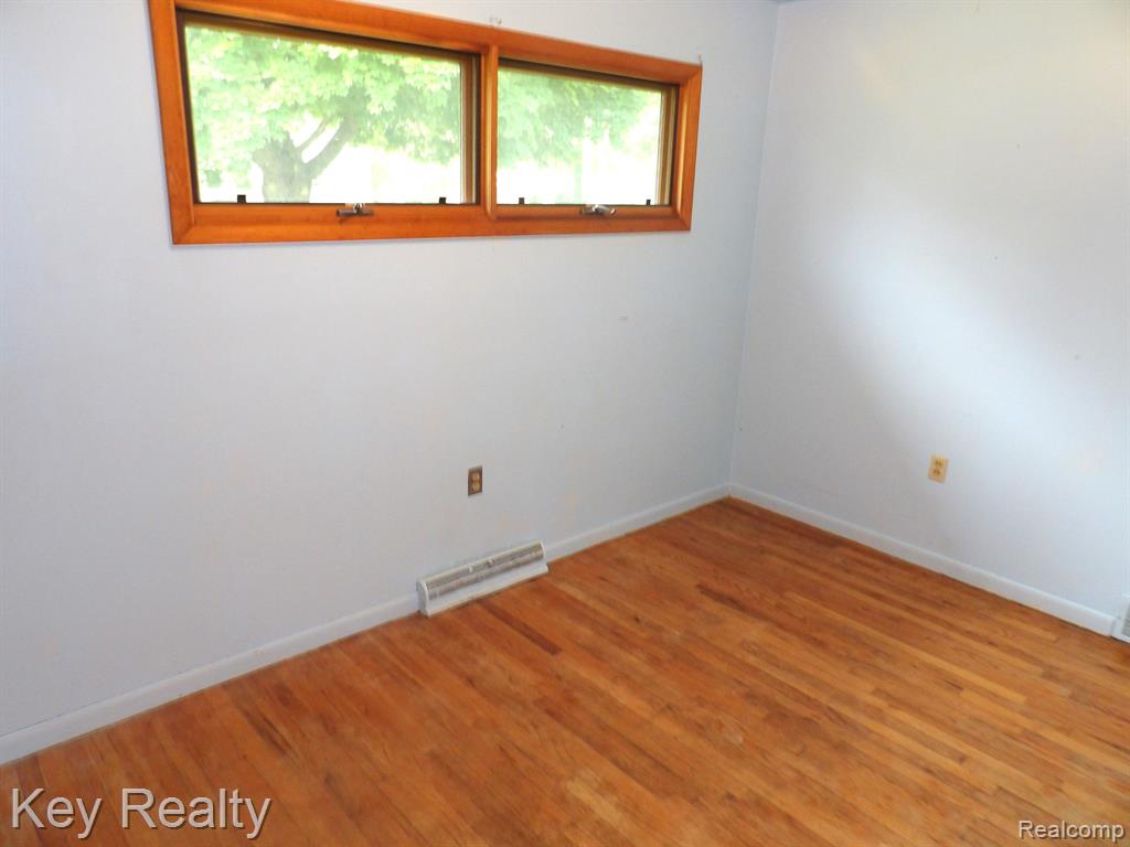 10060 Carpenter Road Milan, MI 48160 - Photo 30 of 37