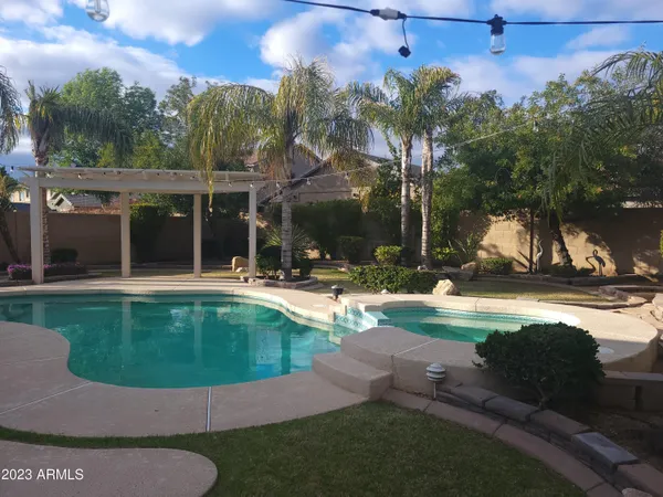 $2,299 | 13406 West Port Royale Lane, Surprise, AZ 85379