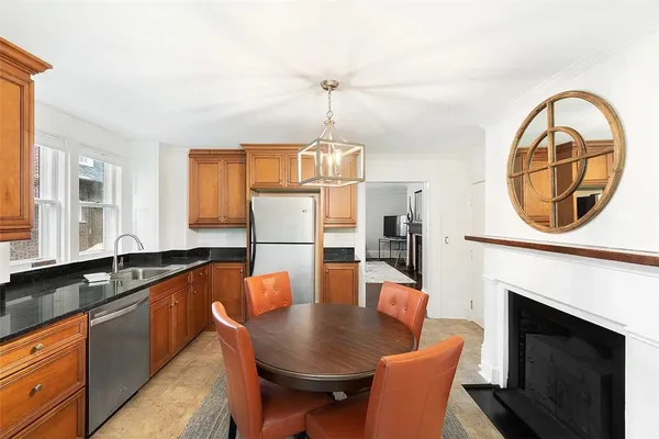 $9,500 | 77 Coggeshall Avenue, Unit N, Newport, RI 02840