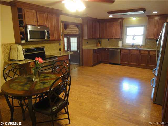 1432 Page Road Midlothian, VA 23113 - Photo 10 of 21 Kitchen