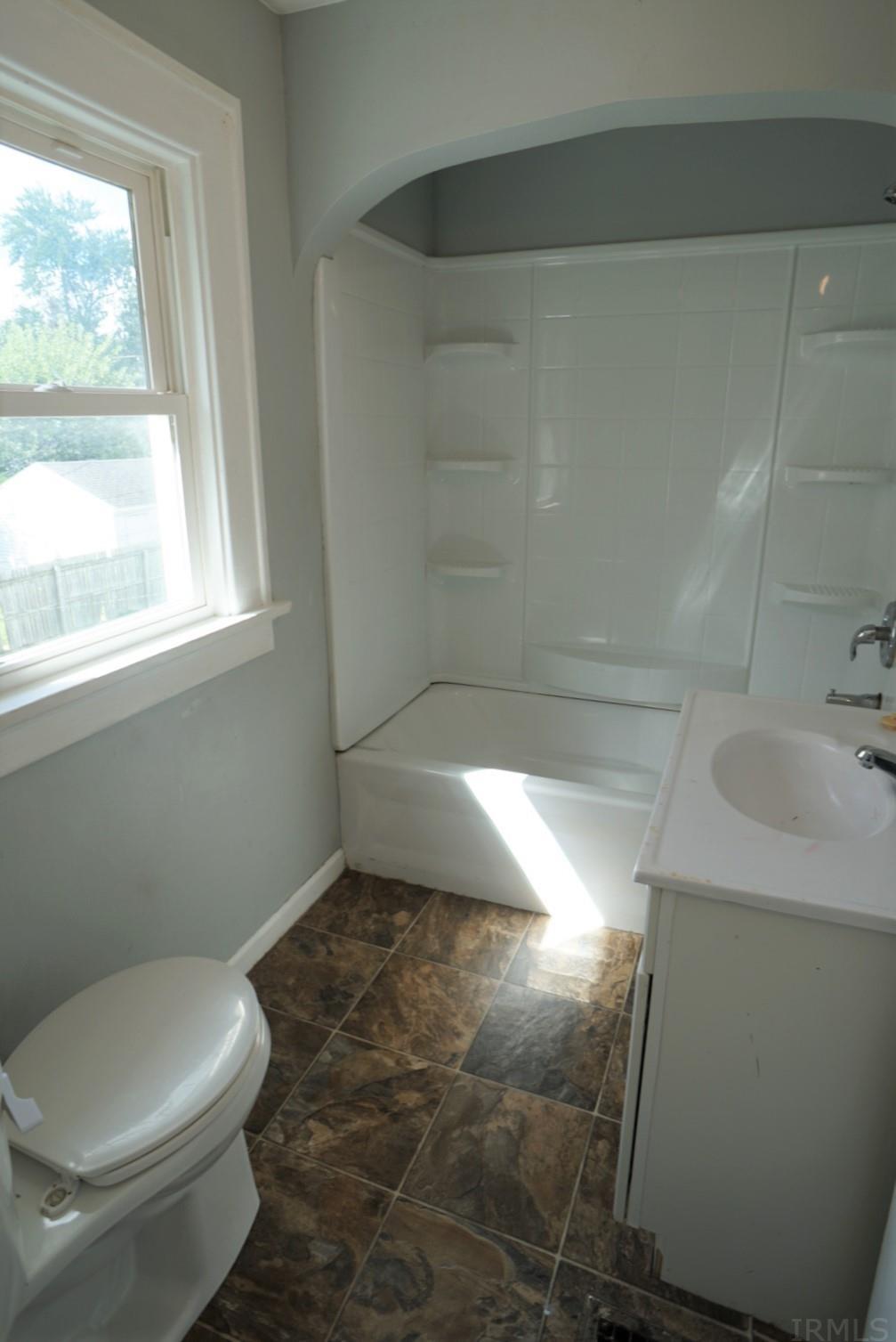 4102 Reed Street Fort Wayne, IN 46806 - Photo 7 of 15 Gallery Image 7