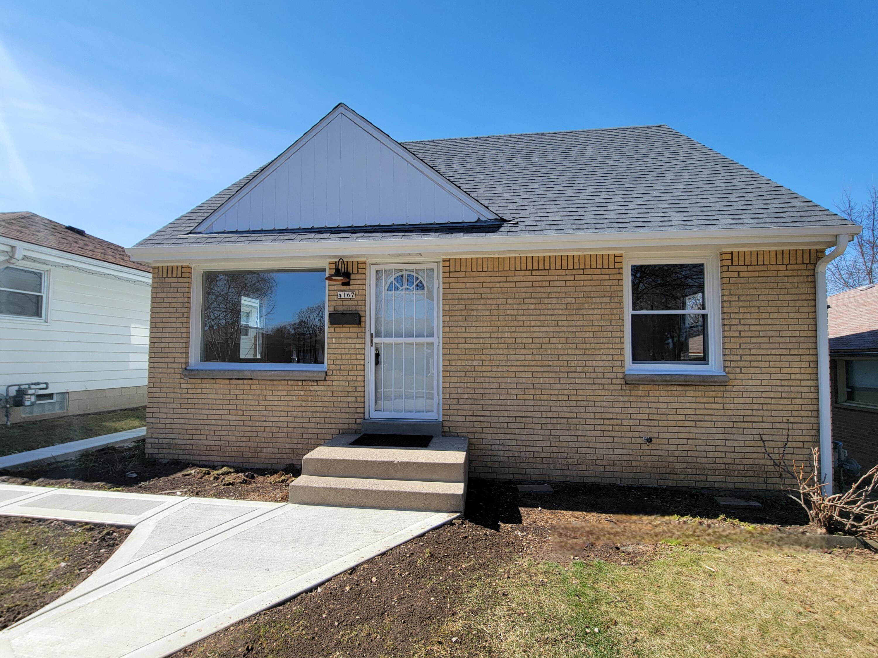 4167 North 70th Street Milwaukee, WI 53216 - Photo 1 of 34 Move right in!