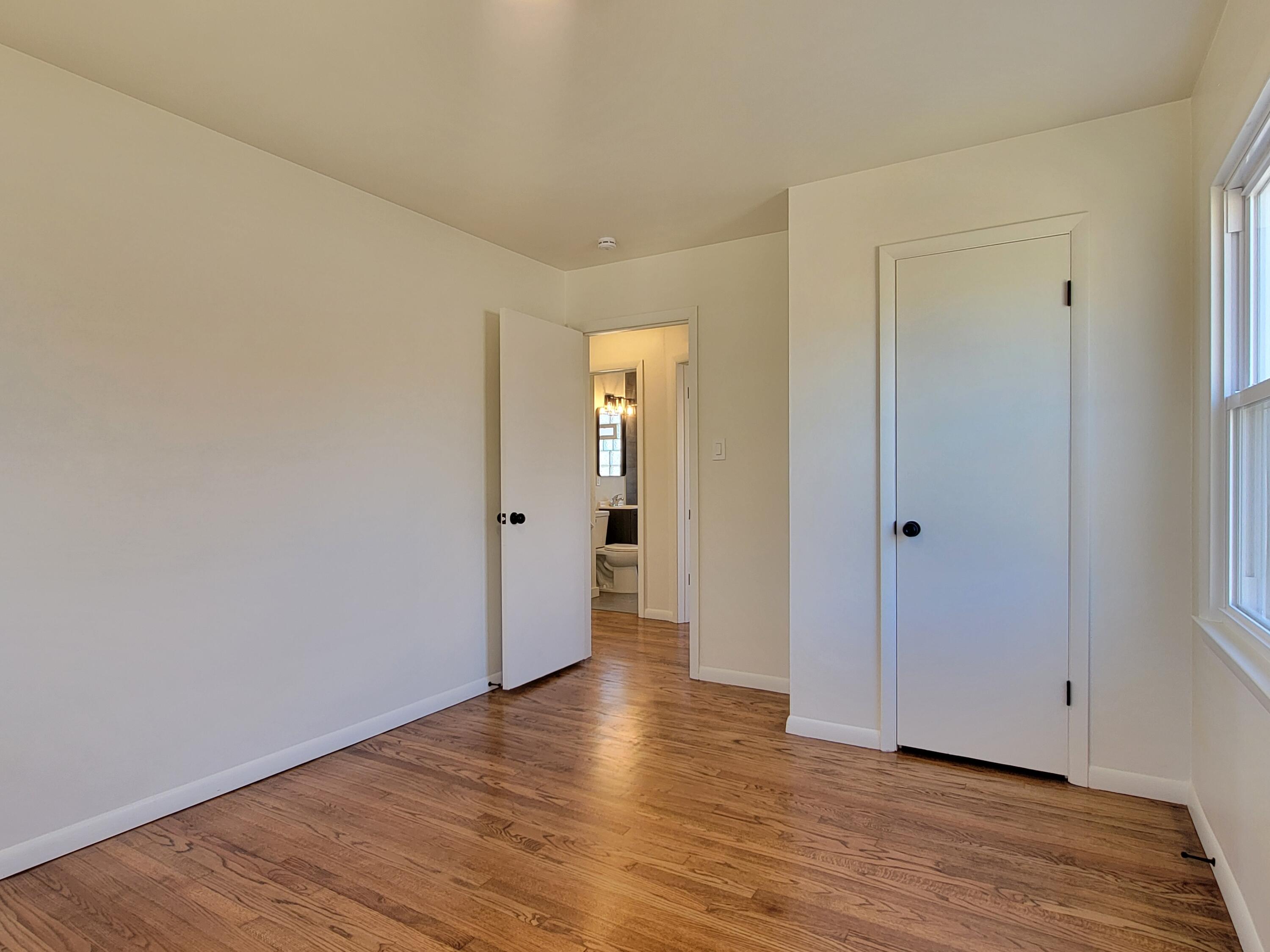 4167 North 70th Street Milwaukee, WI 53216 - Photo 12 of 34 gorgeous hardwood floors