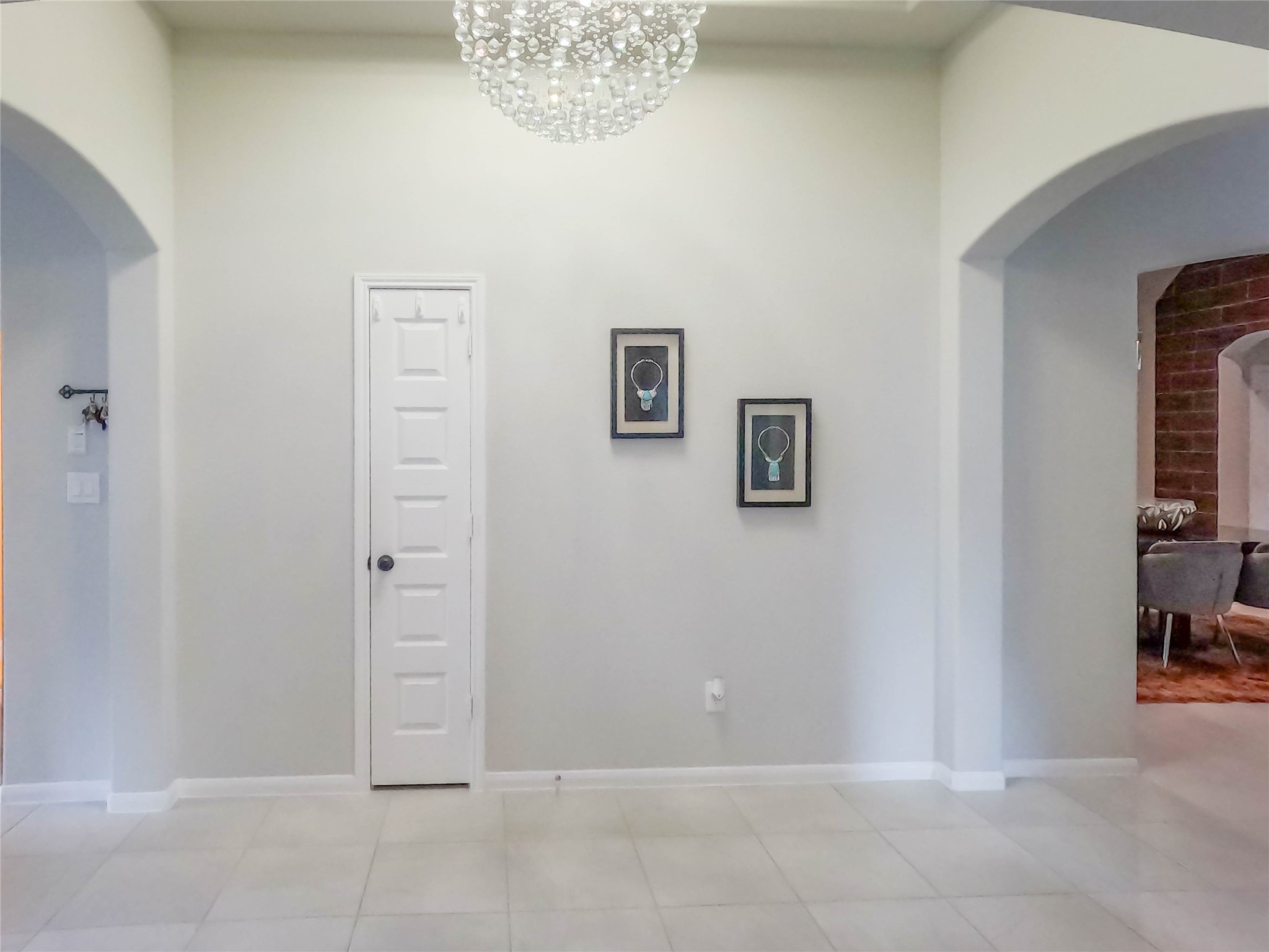 4306 Sandhill Terrace Lane Katy, TX 77493 - Photo 34 of 45 an empty room with shelves