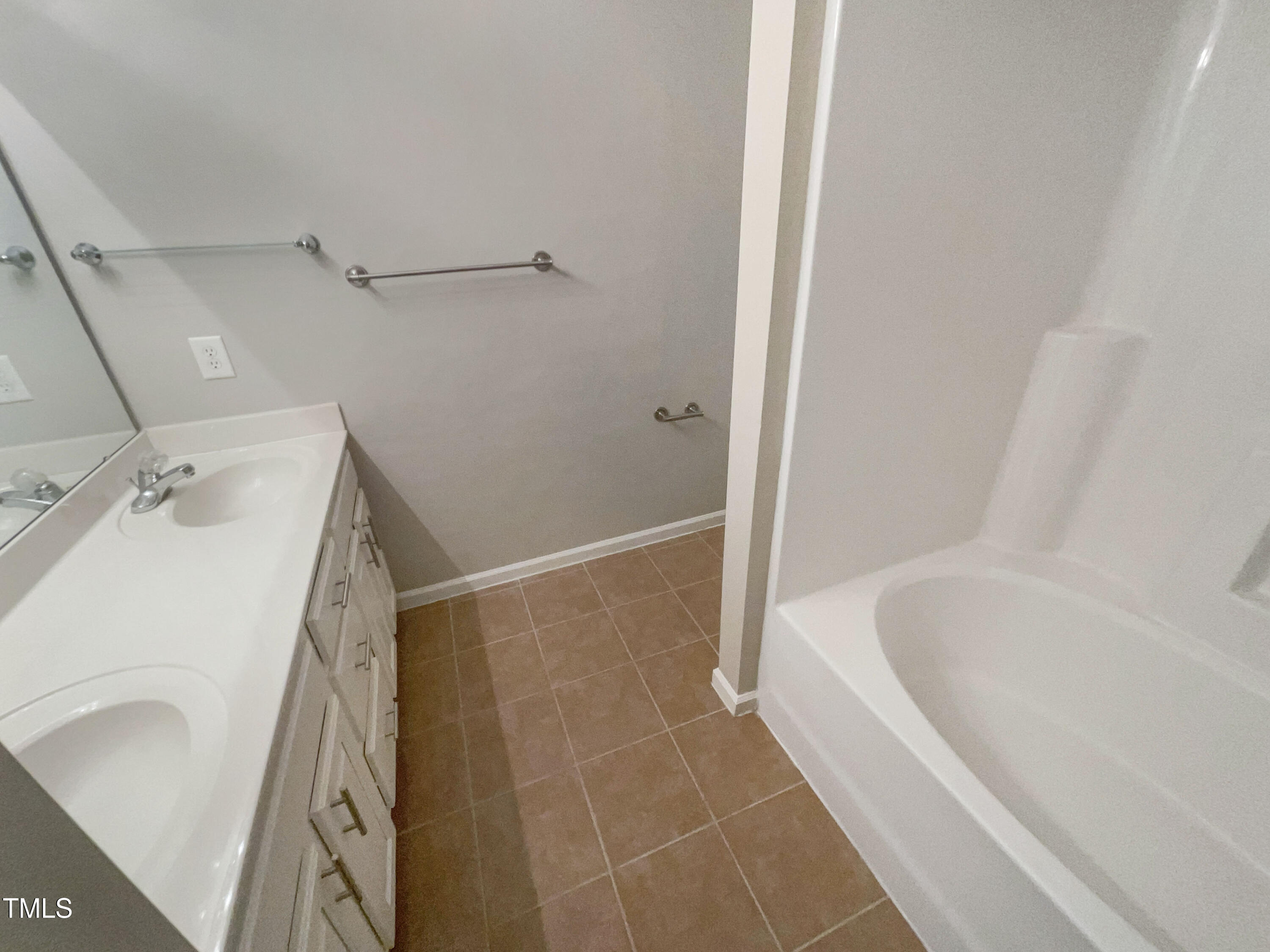 2104 Kedvale Avenue Raleigh, NC 27617 - Photo 7 of 24 listing_16