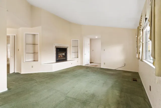 $445,000 | 1675 Lakeside Drive, Redding, CA 96001