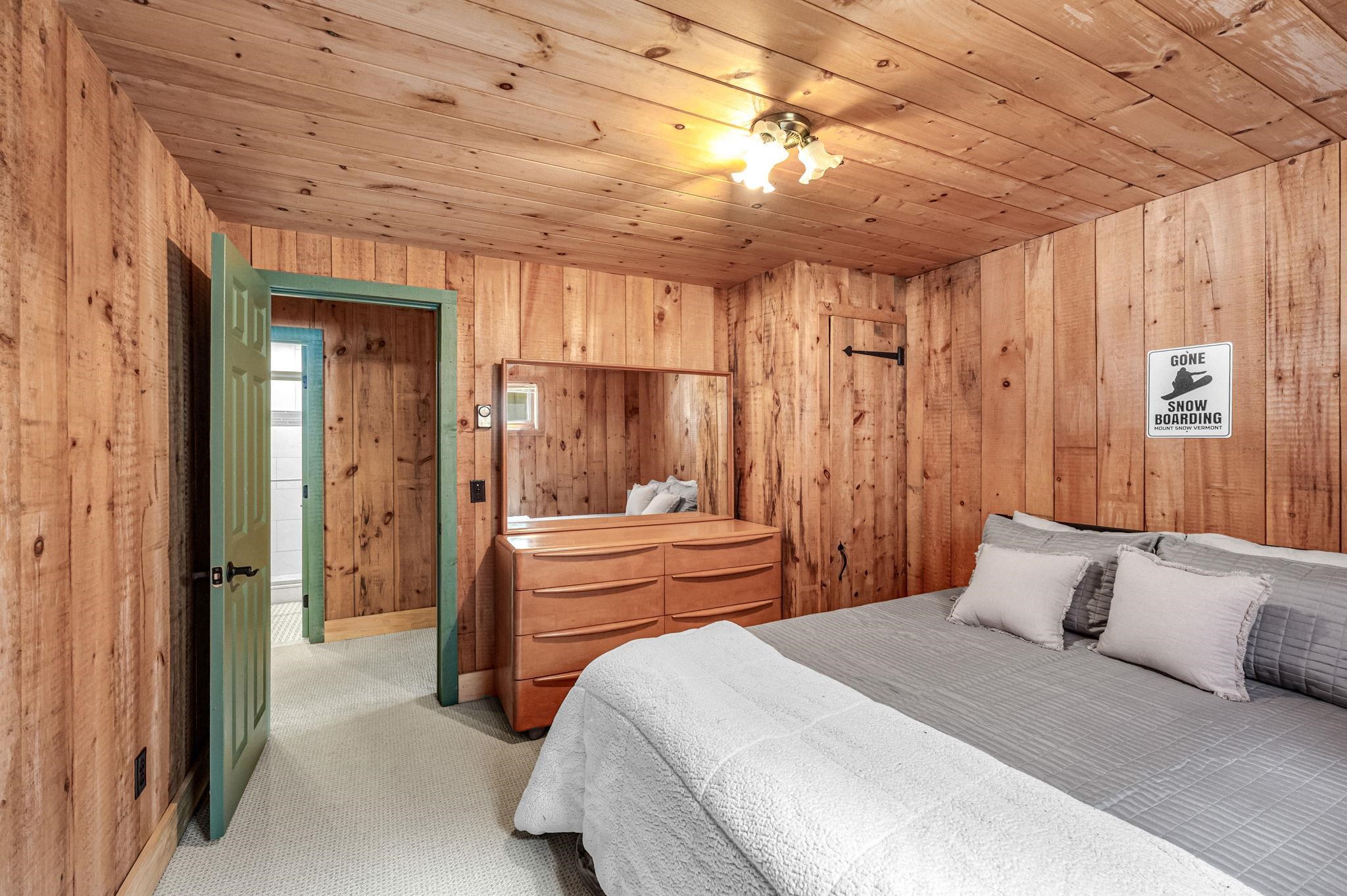 44 Howes Loop Wilmington, VT 05363 - Photo 22 of 37