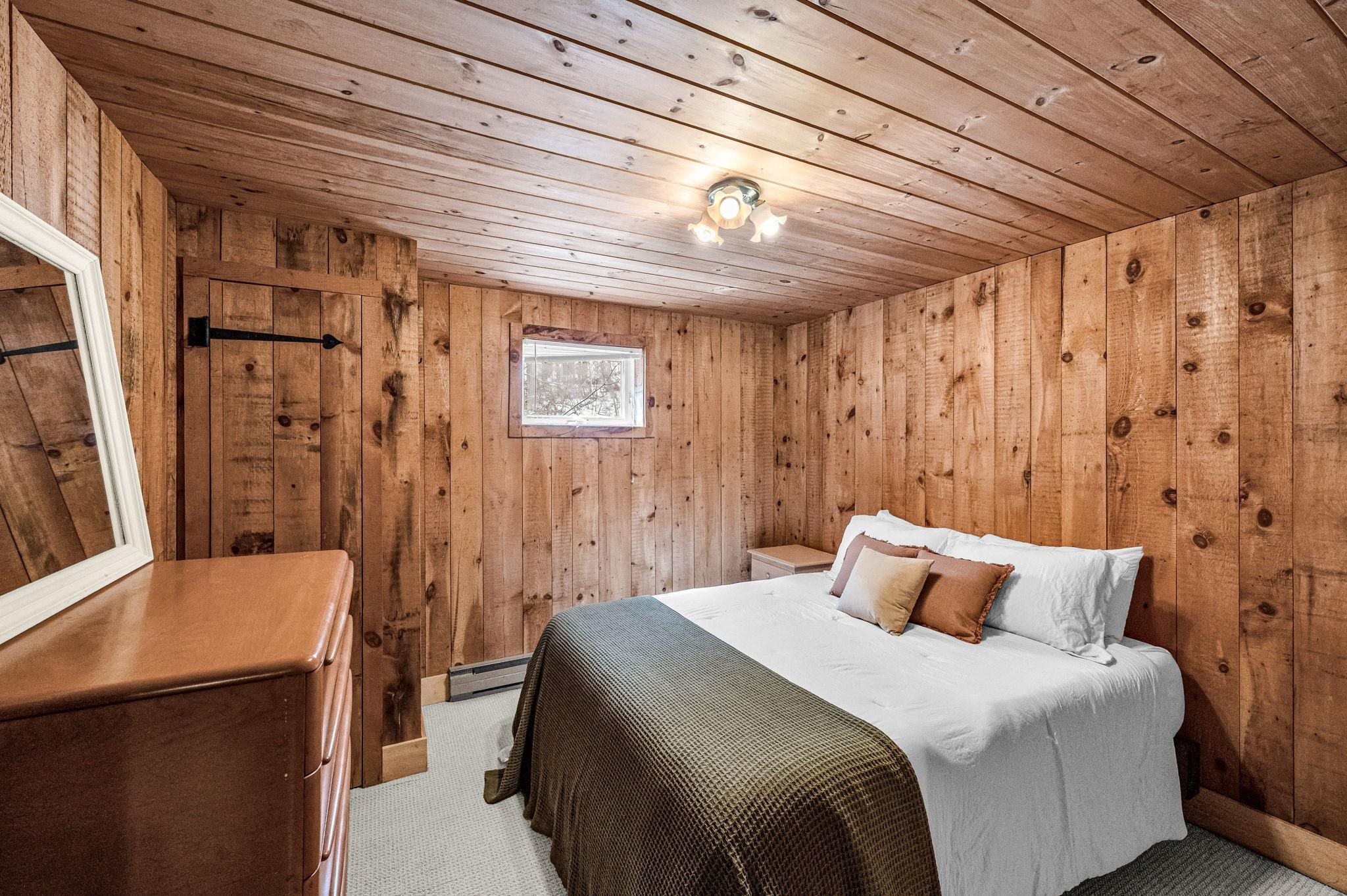 44 Howes Loop Wilmington, VT 05363 - Photo 23 of 37