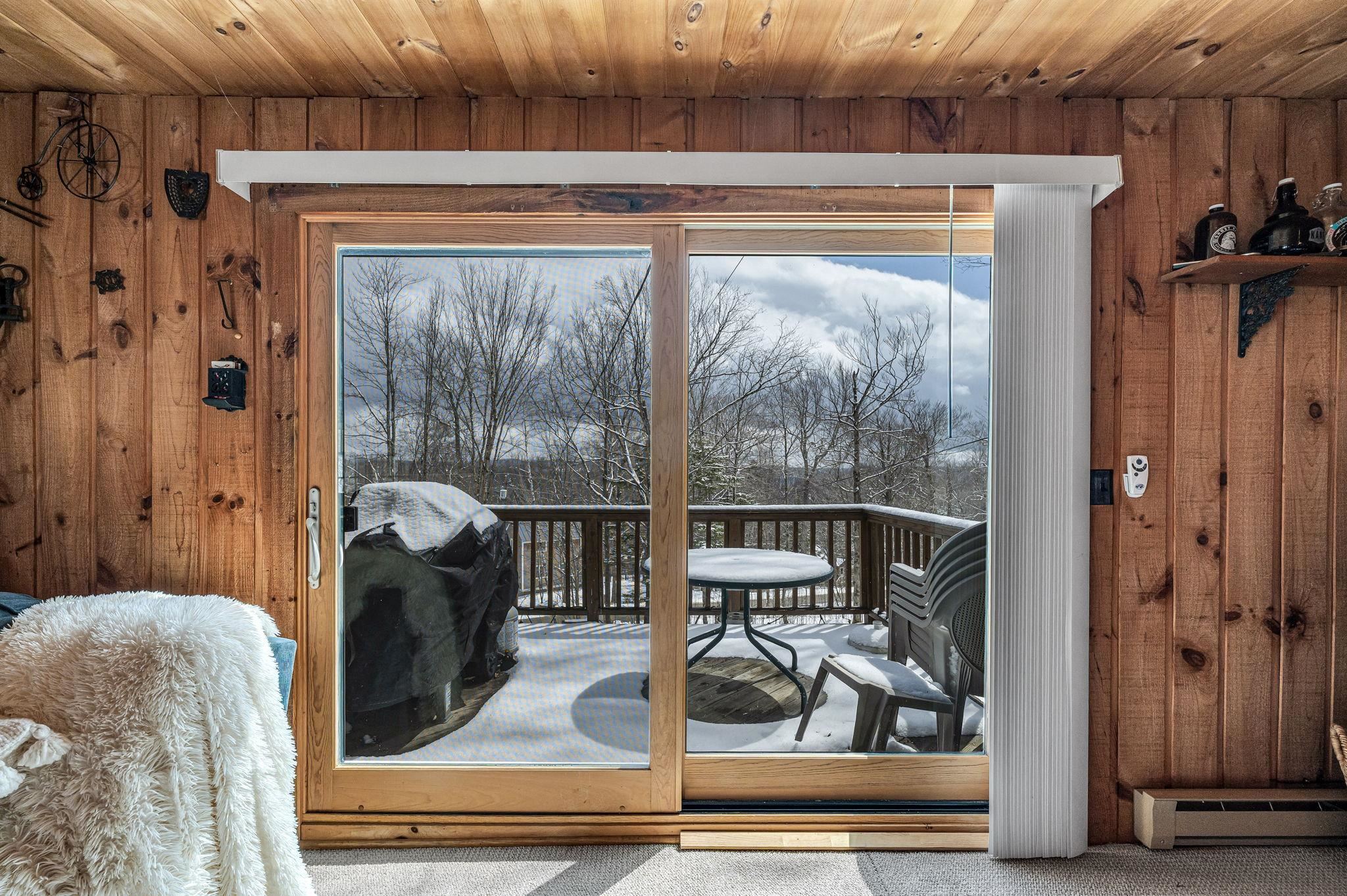 44 Howes Loop Wilmington, VT 05363 - Photo 4 of 37