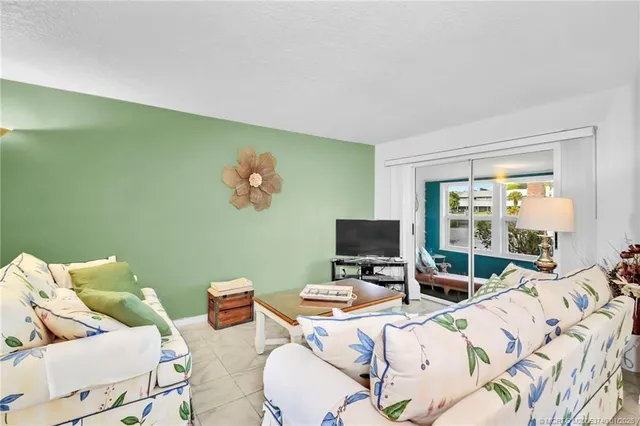 $279,000 | 3294 Northeast Holly Creek Drive, Jensen Beach, FL 34957