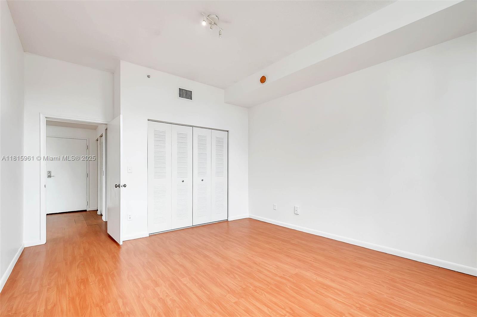 1350 Northwest 8th Court, Unit B16 Miami, FL 33136 - Photo 10 of 20