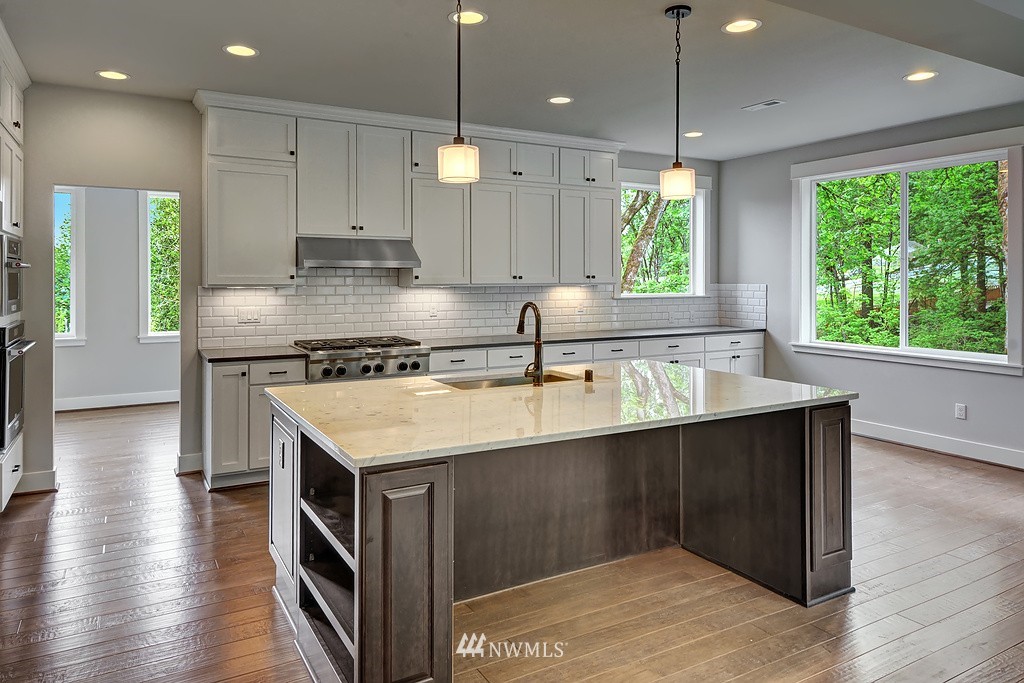 9908 Northeast 162nd Street Bothell, WA 98011 - Photo 4 of 7 Gallery Image 4