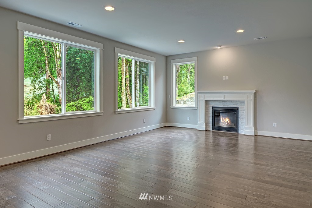 9908 Northeast 162nd Street Bothell, WA 98011 - Photo 5 of 7 Gallery Image 5