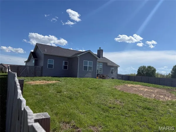 $550,000 | 19179 McGwire Lane, Warrenton, MO 63383