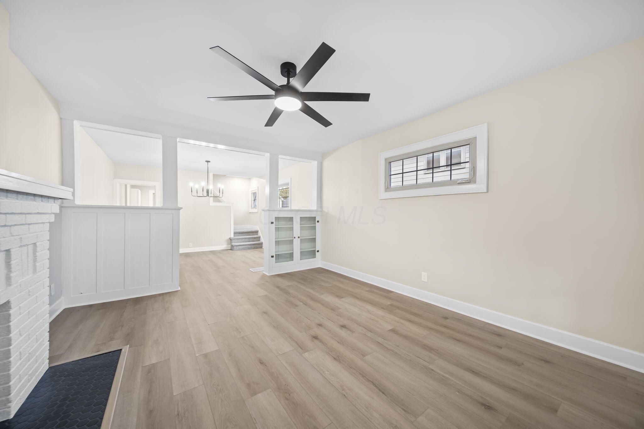 263 Crestview Road Columbus, OH 43202 - Photo 6 of 43 Living Room