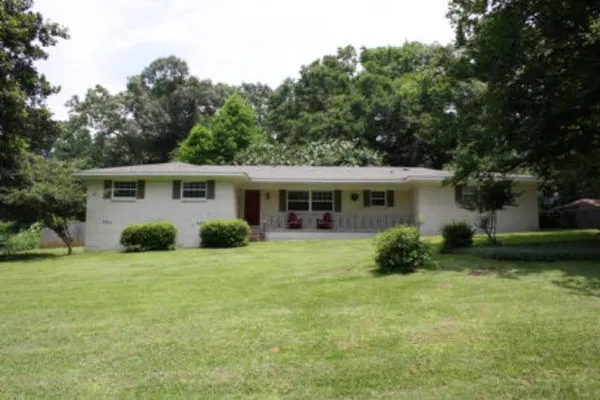 $1,700 | 507 Magnolia Avenue, Daphne, AL 36526