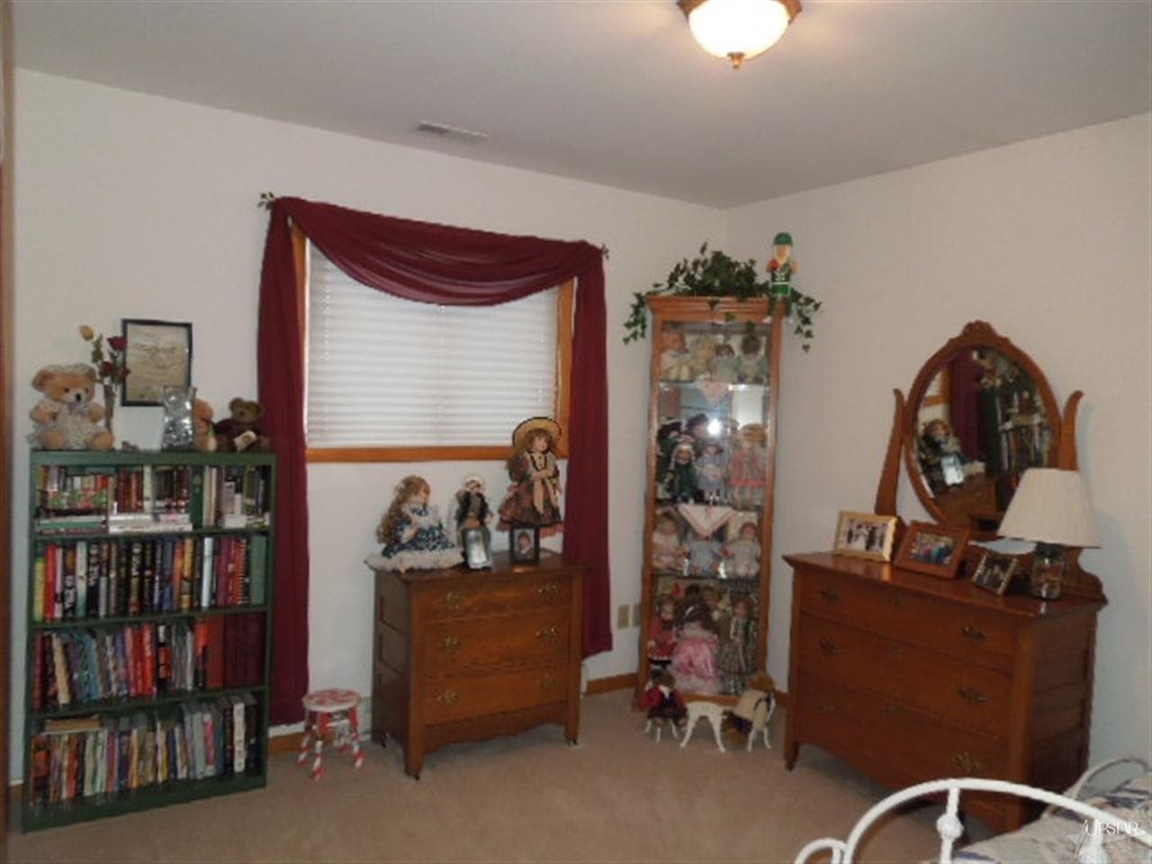 14236 Minnich Road Hoagland, IN 46745 - Photo 17 of 26 Gallery Image 17
